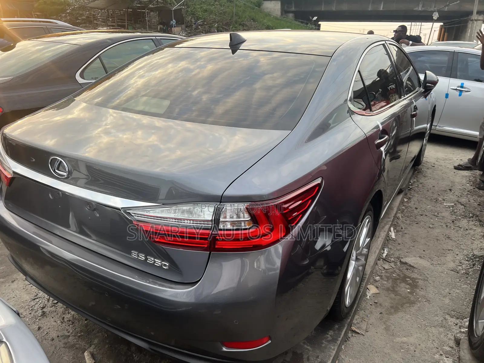 Lexus ES 2016 Gray