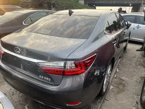 Lexus ES 2016 Gray