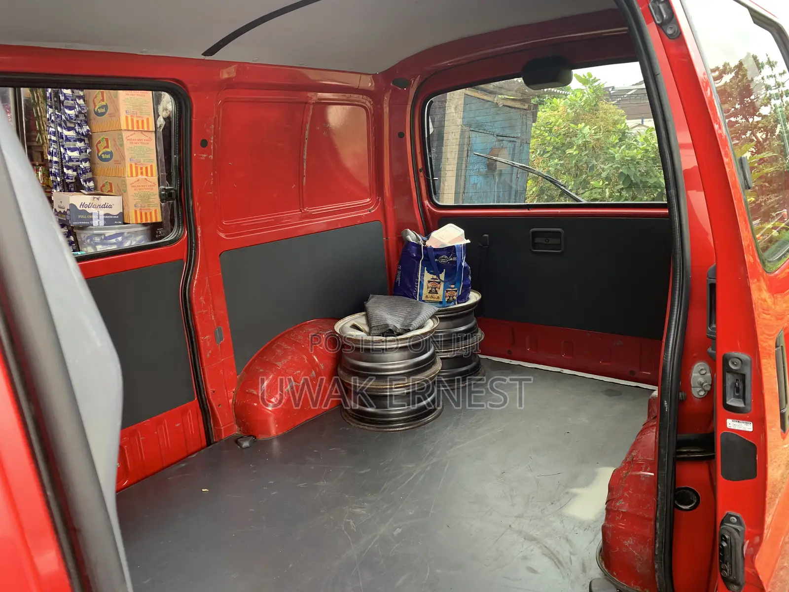 Toyota HiAce 2002 Red