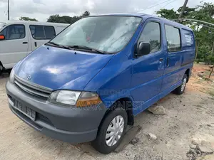 Toyota HiAce 2004 Blue