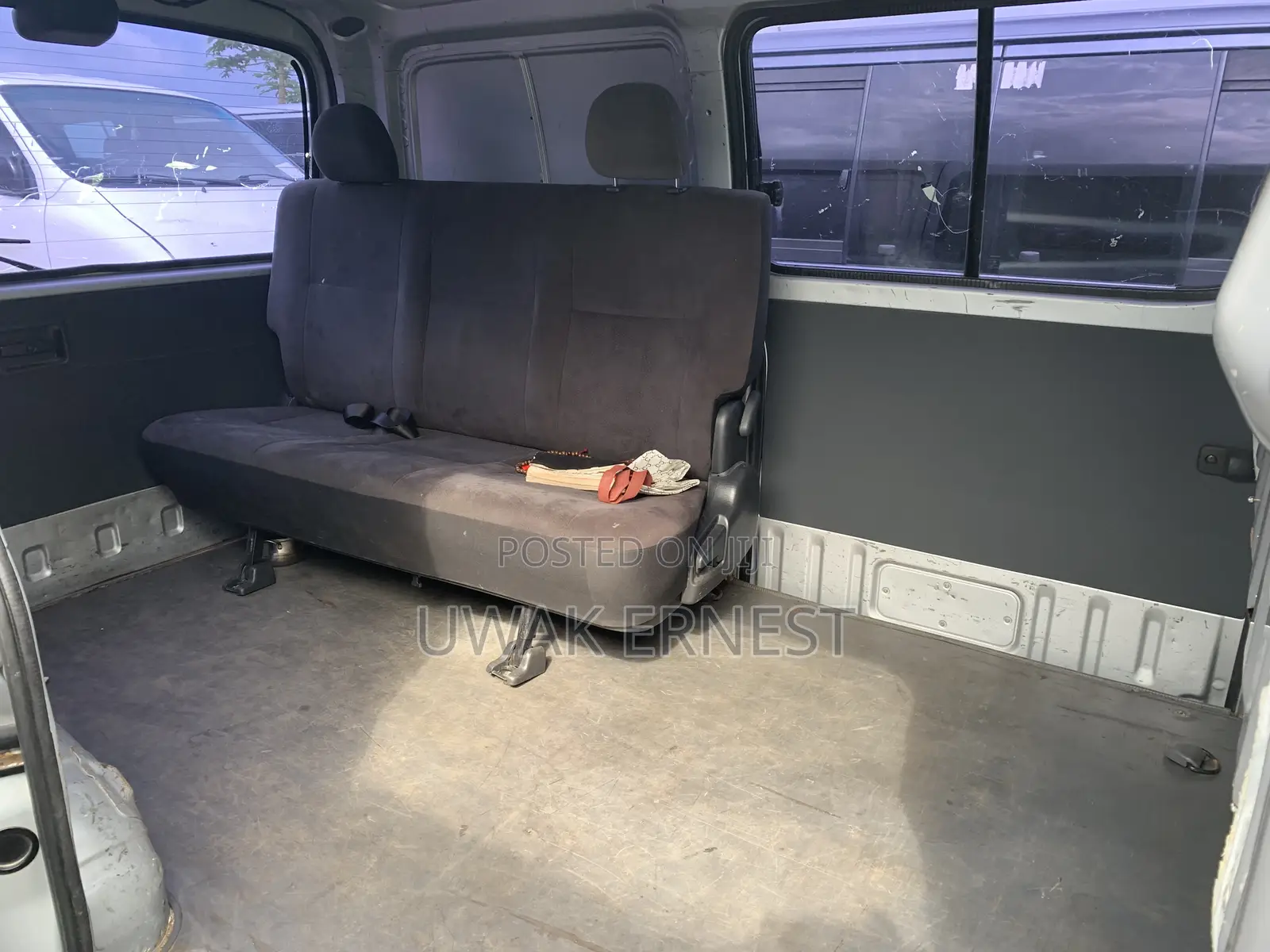 Toyota HiAce 2005 Silver