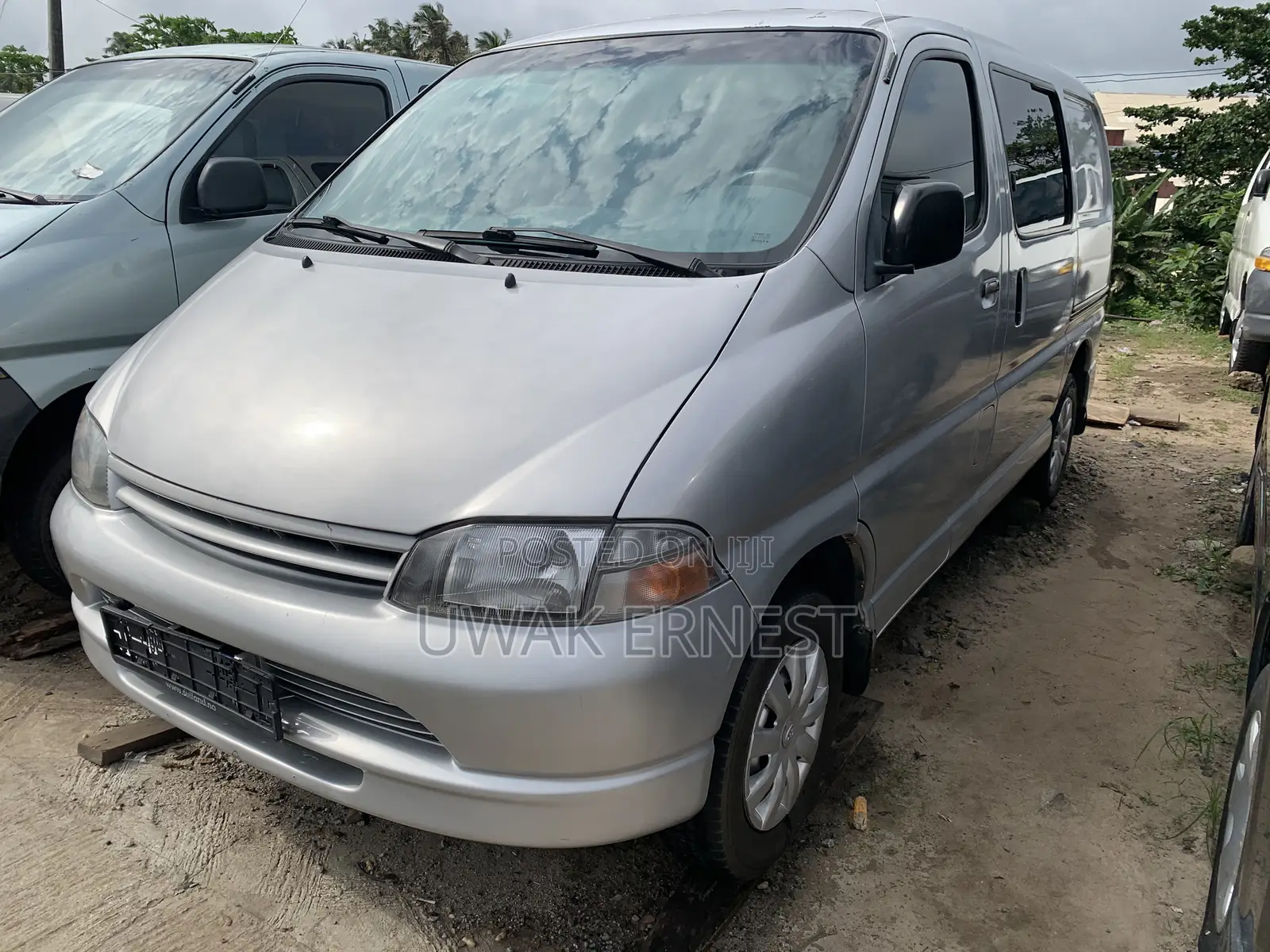 Toyota HiAce 2005 Silver