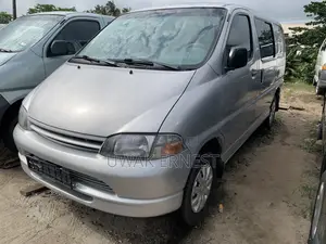 Toyota HiAce 2005 Silver
