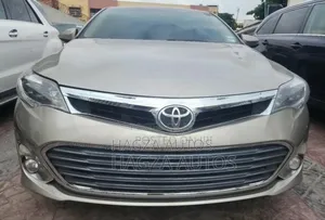 Toyota Avalon Limited Sedan FWD (3.5L 6cyl 6A) 2013 Gold