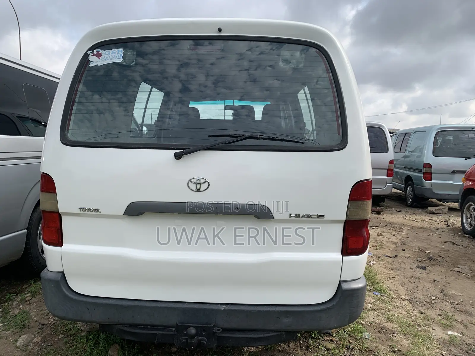 Toyota HiAce 2003 White