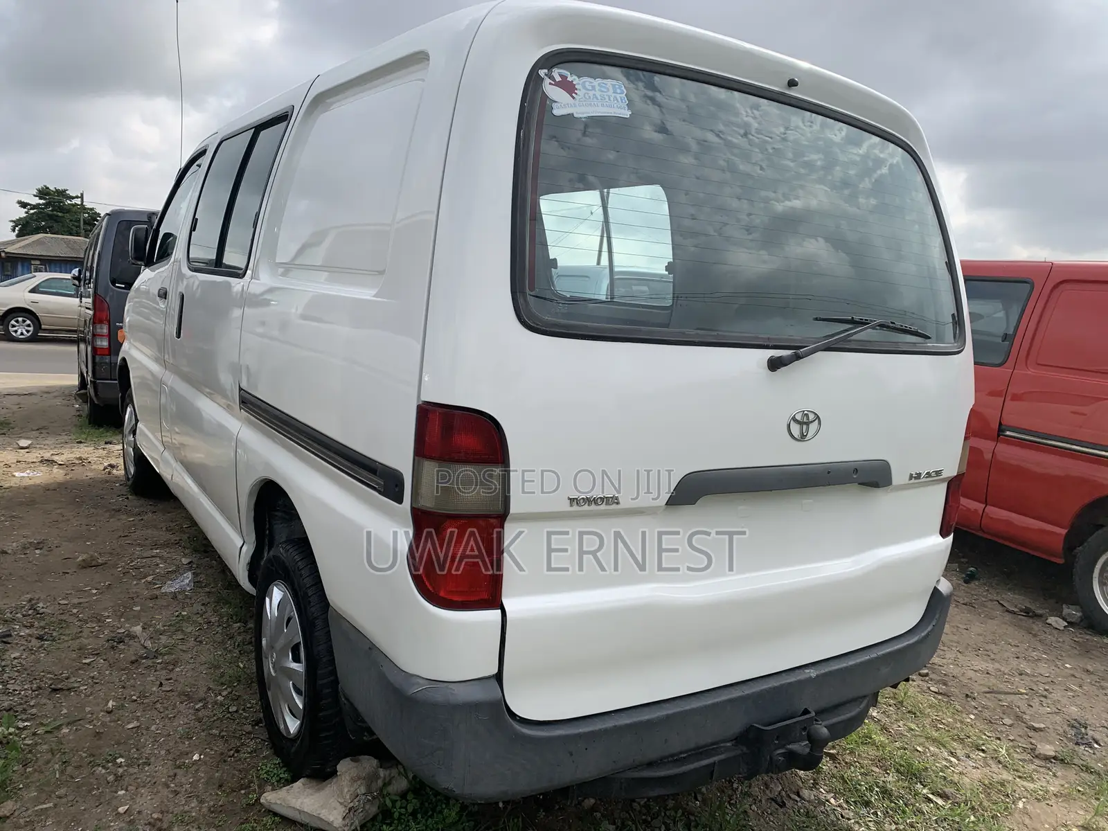 Toyota HiAce 2003 White