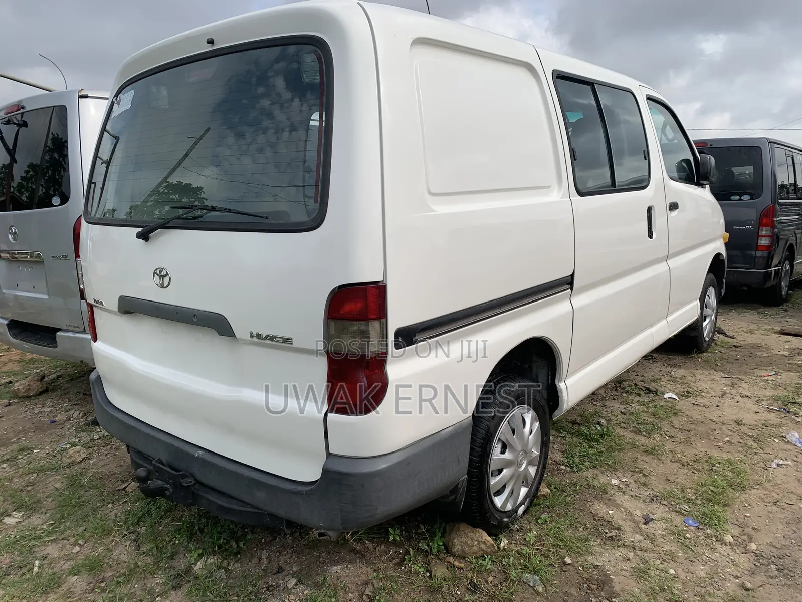 Toyota HiAce 2003 White