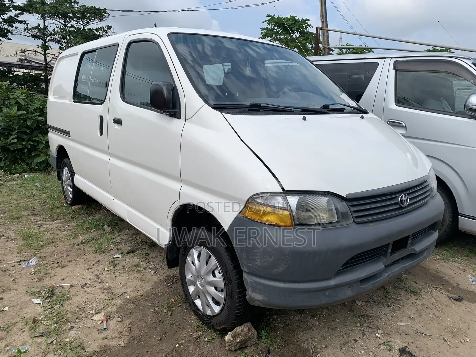 Toyota HiAce 2003 White