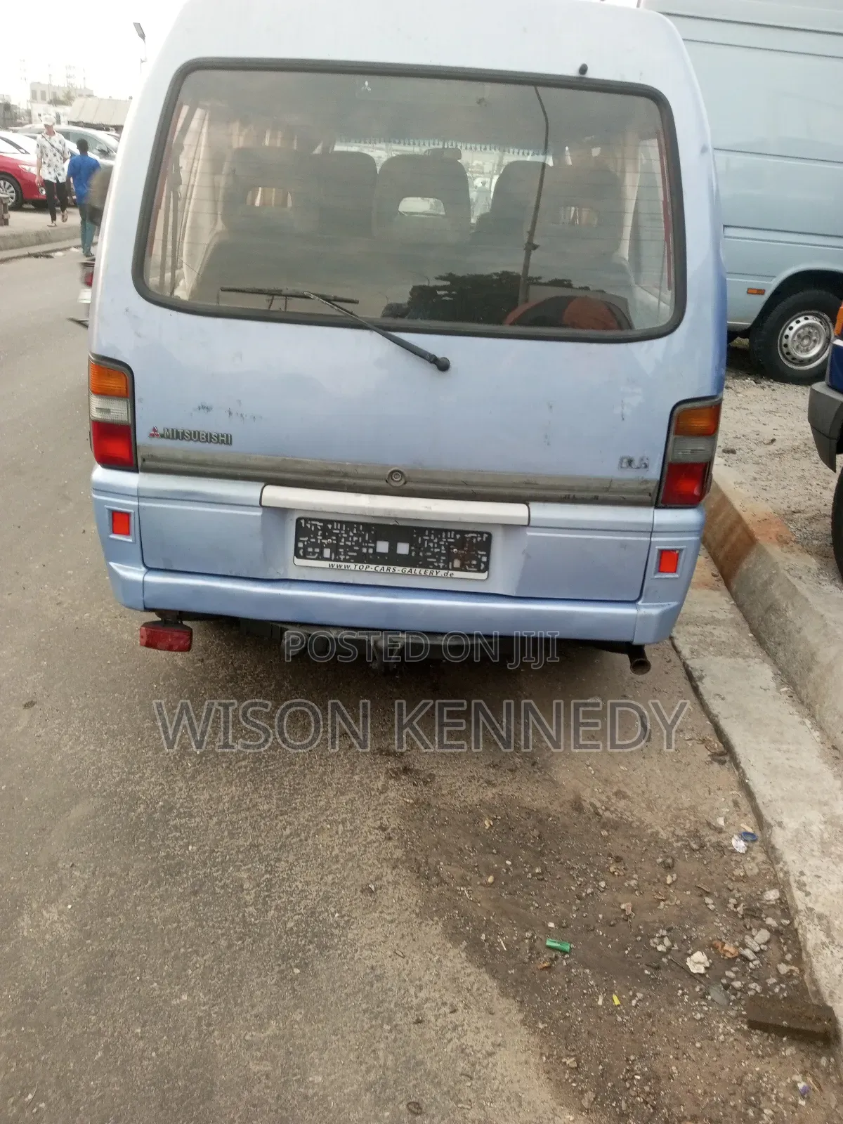 Mitsubishi L300 2006 Blue