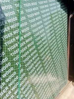 18mm Marine Board 4ftx8ft