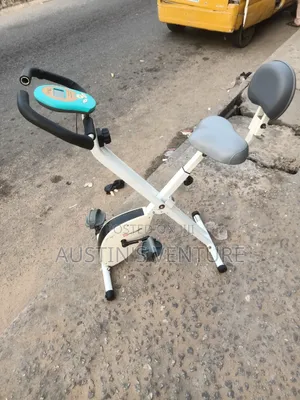 Tokunbor Foldable Stationary Bike