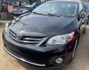 Toyota Corolla LE 4dr Sedan (1.8L 4cyl 4A) 2013 Black