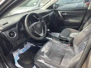 Toyota Corolla LE (1.8L 4cyl 2A) 2019