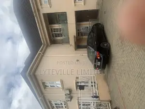 6bdrm Duplex in Dawaki for sale