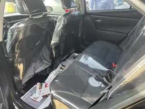 Toyota Corolla XLE (1.8L 4cyl 2A) 2019 Black