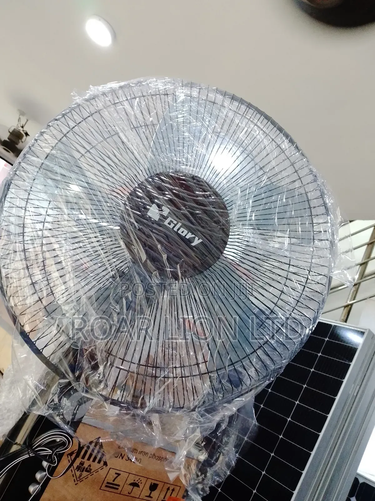 16inches Solar Rechargeable Fan With Panel