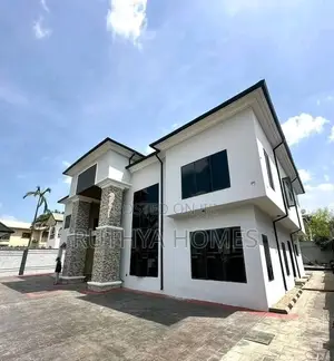 6bedroom Luxury Detached Duplex With Bq