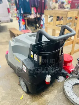 Kärcher Professional Hot Water High-Pressure Cleaner