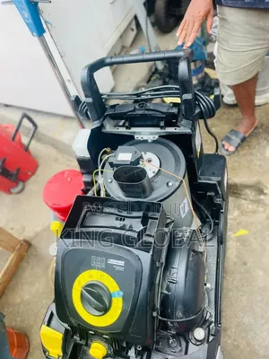 Kärcher Professional Hot Water High-Pressure Cleaner