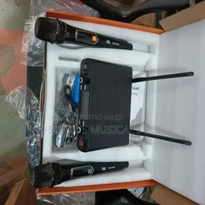 Professional JBL Vm-8000 Wireless Microphone.