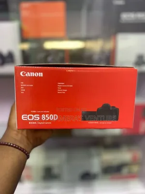 Canon 850d With 18 to 55mm Lens