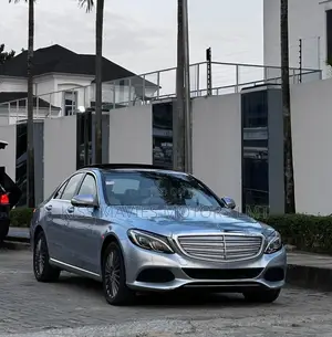 Mercedes-Benz C300 Luxury 4dr AWD 4Matic Sedan (2.0L 4cyl 7A) 2015 Blue