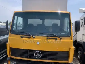 Foreign Used Mercedes 814 Container