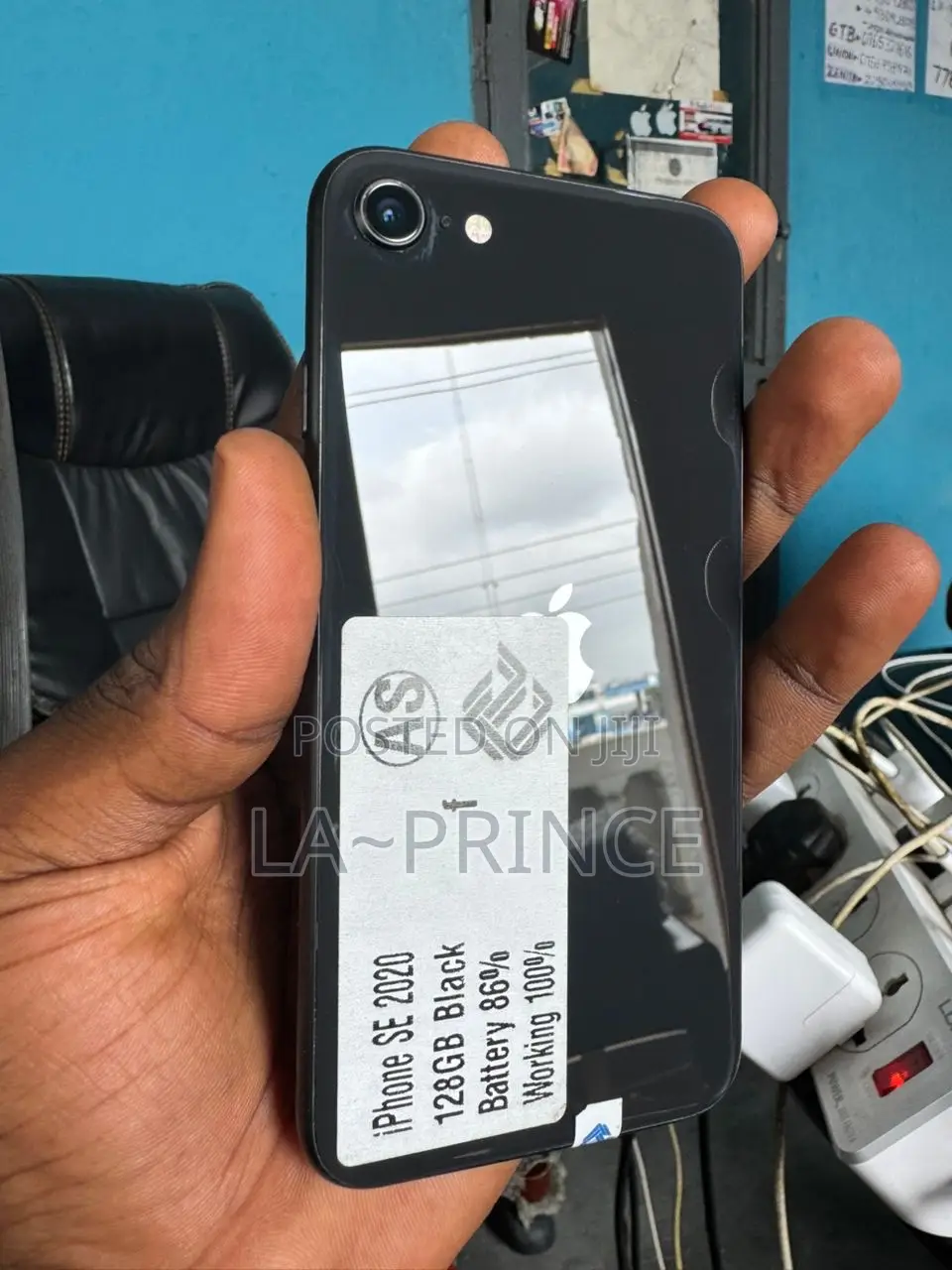 Apple iPhone SE (2020) 128 GB Black