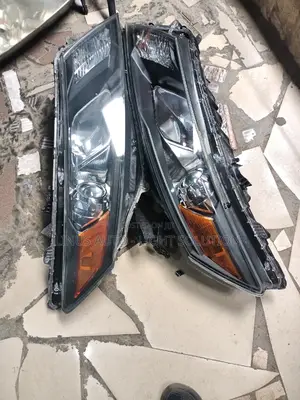 Head Light 2010 Honda Crosture