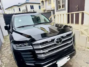 Toyota Land Cruiser 2012 Black