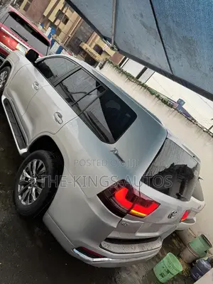 Toyota Land Cruiser 2023 Silver
