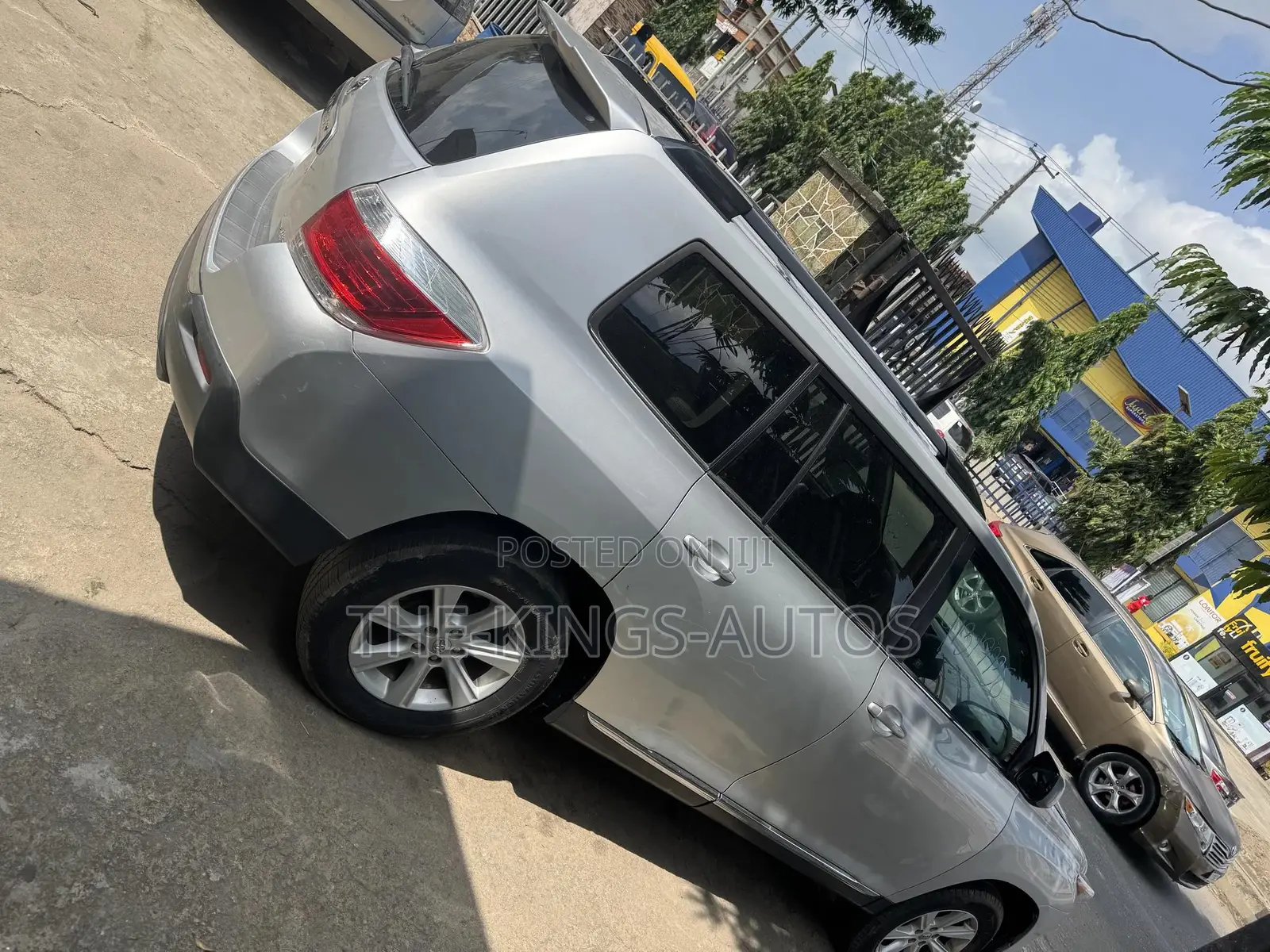 Toyota Highlander 3.5L 4WD 2013 Silver