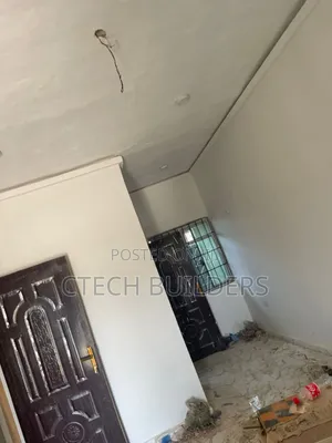 2bdrm Block of Flats in Benin City for rent