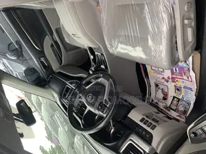 Toyota Highlander Limited 4dr SUV (3.5L 6cyl 6A) 2015 White