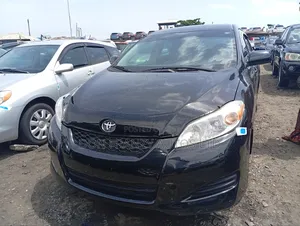 Toyota Matrix Hatchback FWD (1.8L 4cyl 5M) 2010 Black