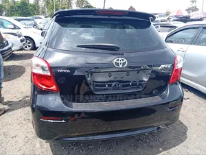 Toyota Matrix Hatchback FWD (1.8L 4cyl 5M) 2010 Black
