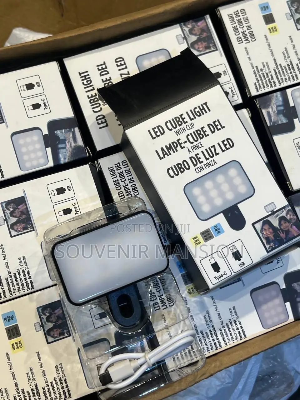 Celebrity Led Cub Light