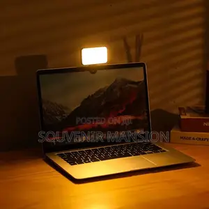 Celebrity Led Cub Light