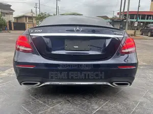Mercedes-Benz E300 4Matic AWD Sedan (2.0L 4cyl 9A) 2017 Blue