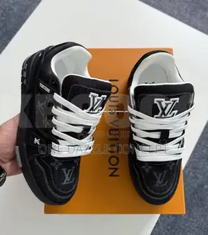 Louis Vuitton Cocky Brown