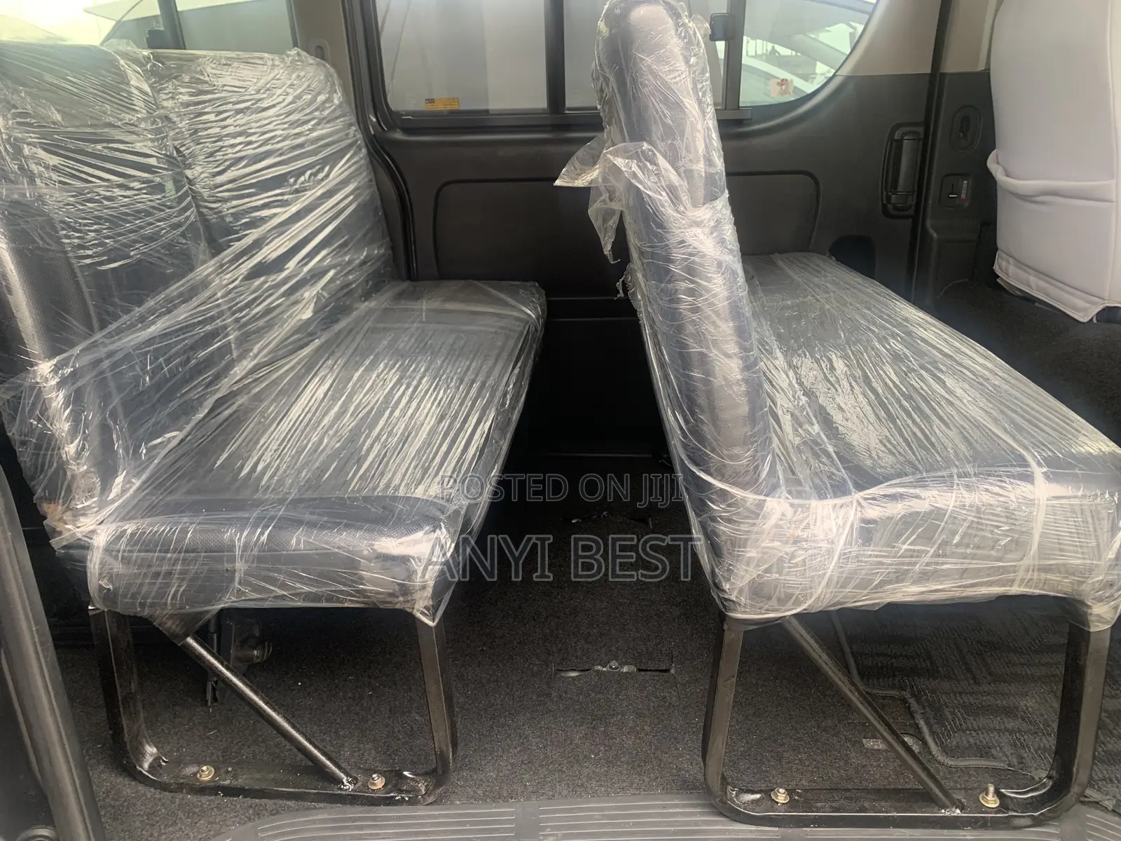 Toyota HiAce 2012 Black