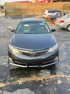 Photo - Toyota Camry SE Sport 4dr Sedan (2.5L 4cyl 6A) 2014 Teal