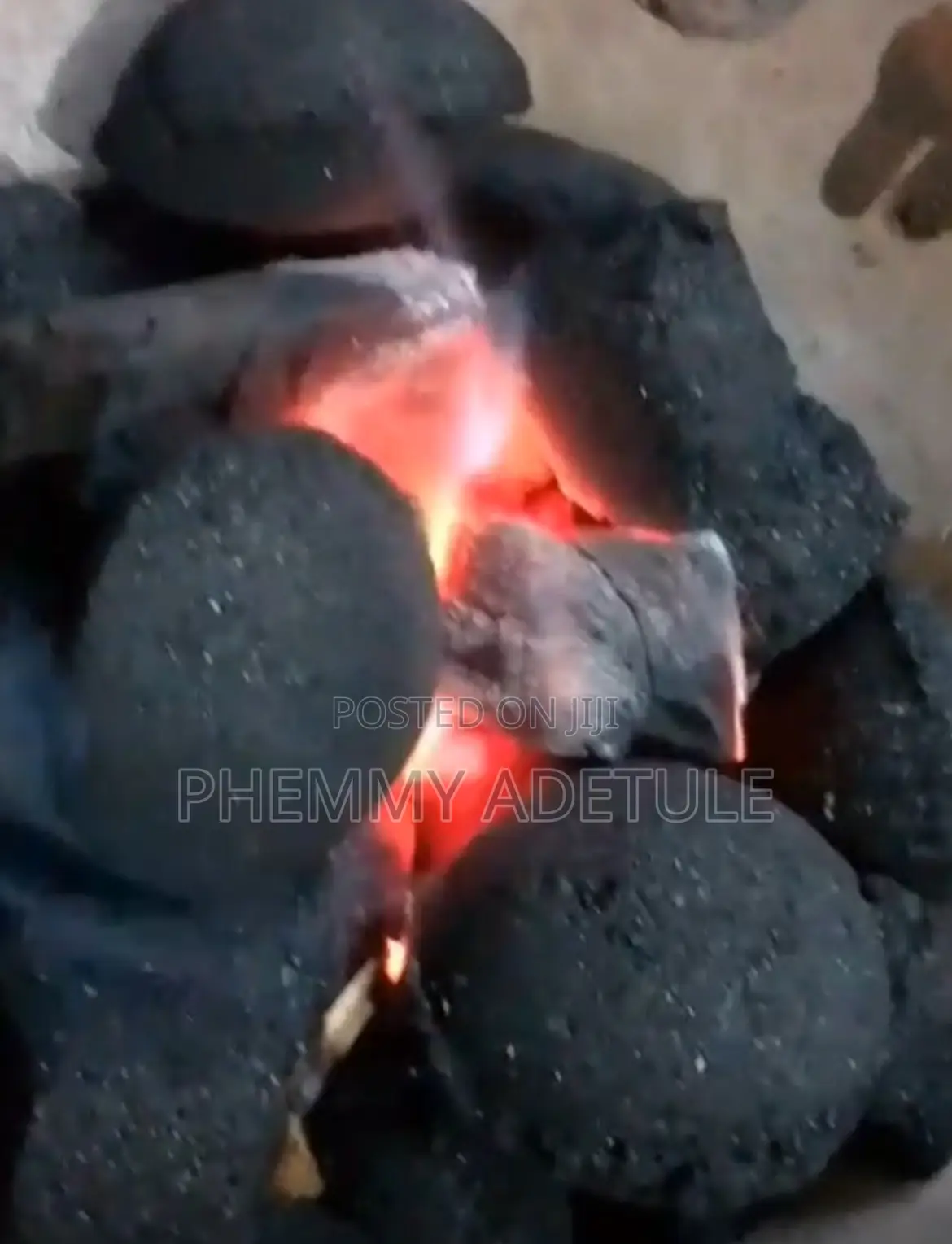 Briquettes Charcoal