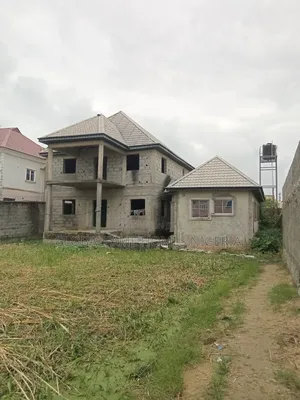 4bdrm Duplex in Kajola Estate, Lakowe for sale