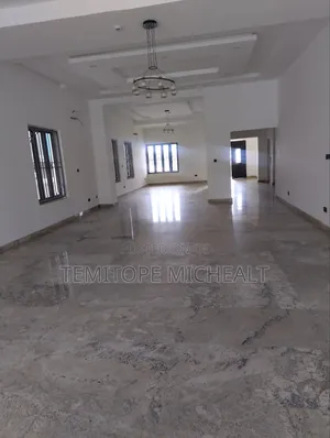 7bdrm Mansion in Gusape Close To Nnpc, Guzape District for sale