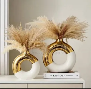 2-Tone Donut Vase
‎.
‎Drop Dead Gorgeous Vase
‎.