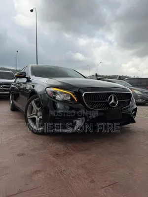 Photo - Mercedes-Benz E300 2017 Black