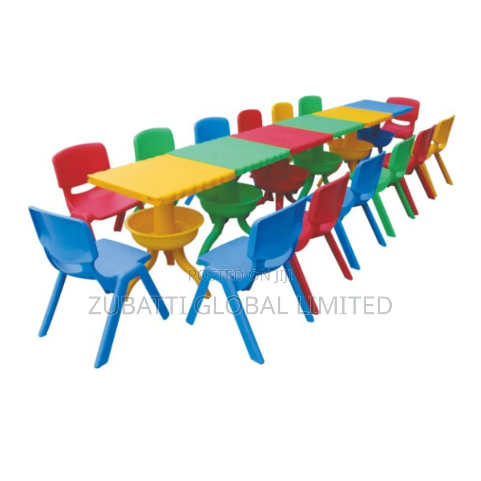 Round Kindergarten Students Round Table