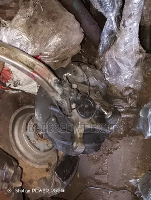 Front Hub Mercedes Benz R Class