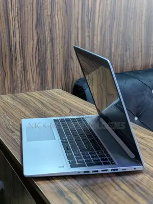 Laptop HP ProBook 445R G6 8GB AMD Ryzen 5 SSD 256GB